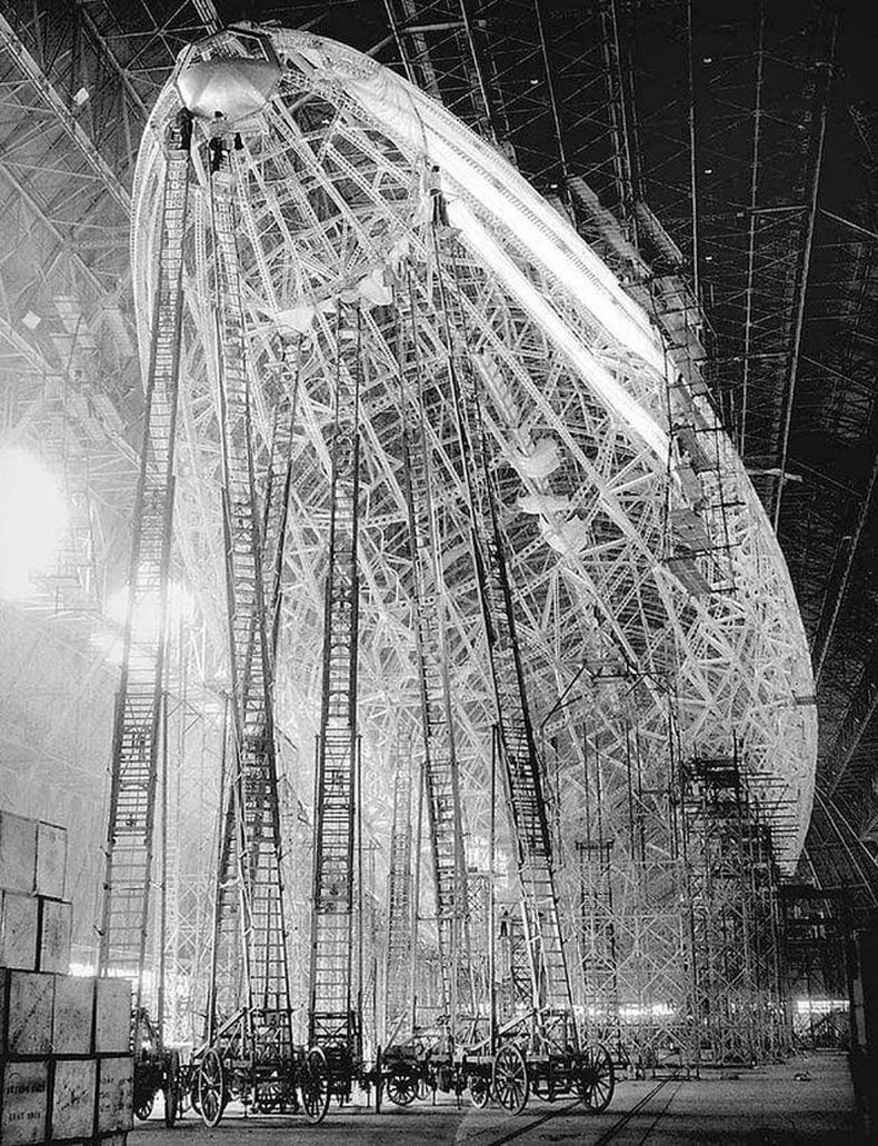 Постройка дирижабля «Гинденбург»&nbsp;&mdash; 1932 г.
