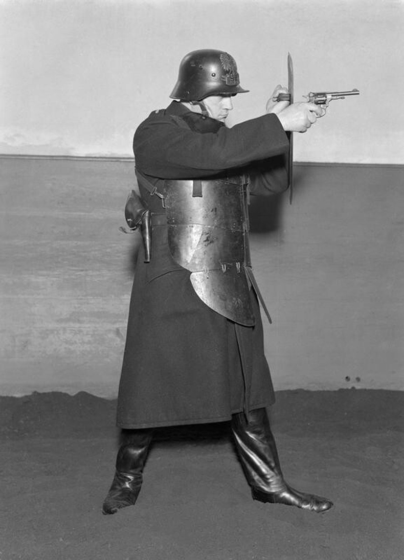 Форма польской полиции&nbsp;&mdash; 1934 г.