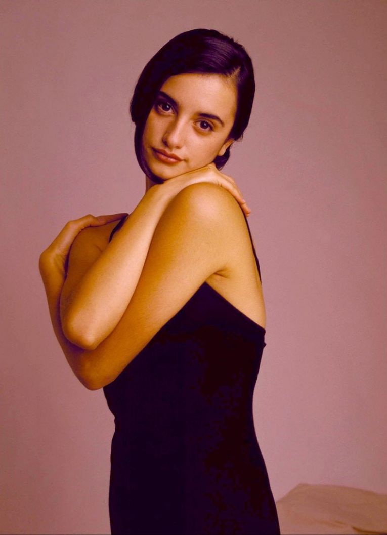 Пенелопа Крус, 1990