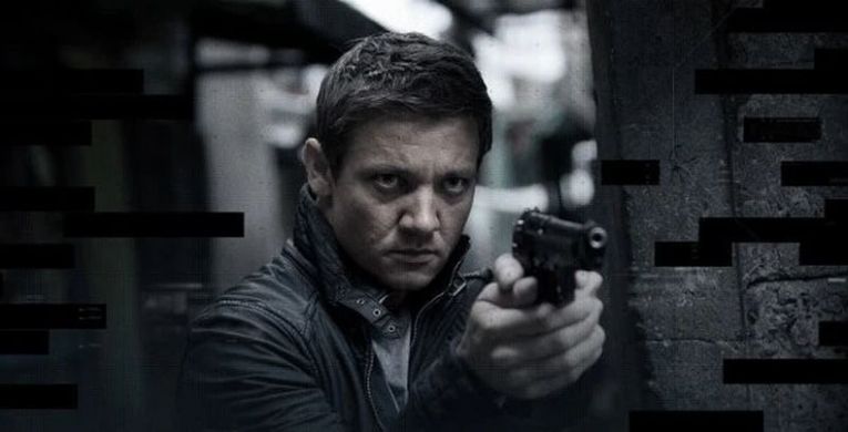 Джереми Реннер был визажистом