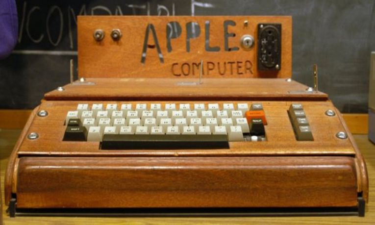 Apple I, США — 1976