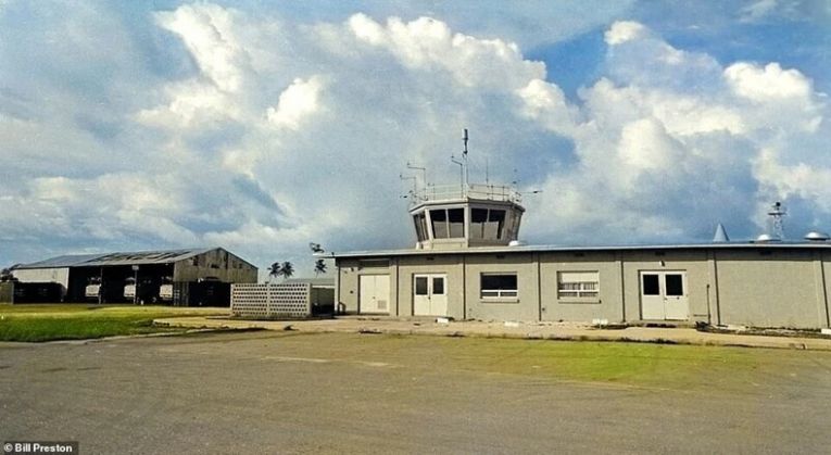 Диспетчерская вышка аэропорта